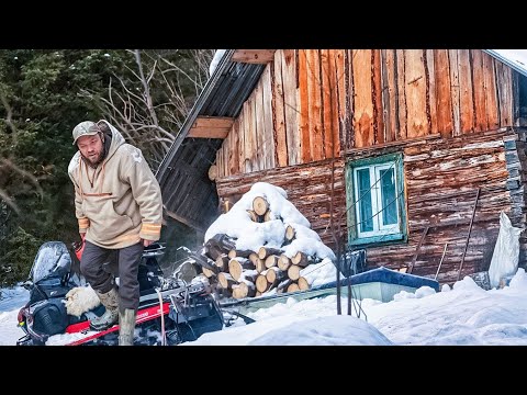 SURVIVING AMONG WOLVES IN THE TAIGA. STUCK IN THE FOREST - RUNNING OUT OF GASOLINE