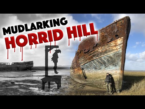 Mudlarking HORRID HILL (yes it's a real place) and exploring INSIDE shipwrecks!