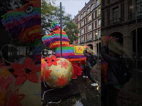 piñata in México city