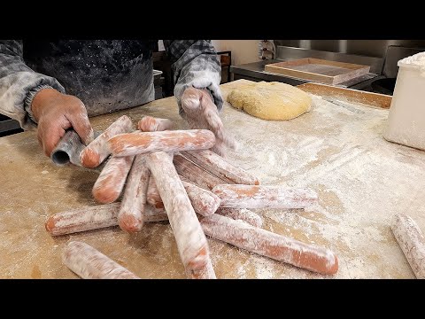 도넛 달인이 만드는 회오리 핫도그 / tornado hot dog made by the donut master / korean street food