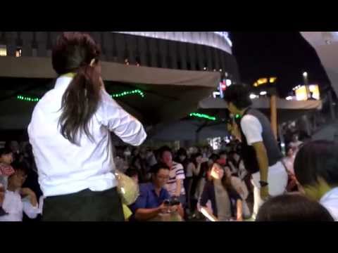 フラッシュモブ サプライズ プロポーズ Flashmob Surprise Proposal アマランティ 4周年 Victoria Justice " Make it shine "