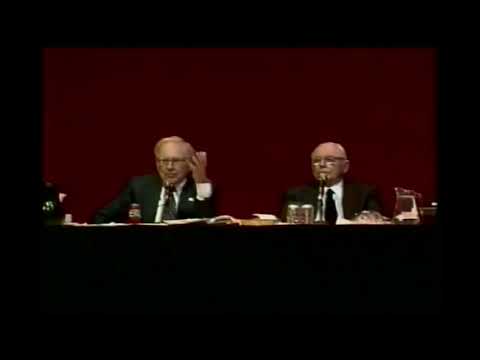 Warren Buffett & Charlie Munger: Real Estate Investing