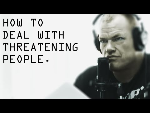 How To Deal With Threatening People in Public - Jocko Willink