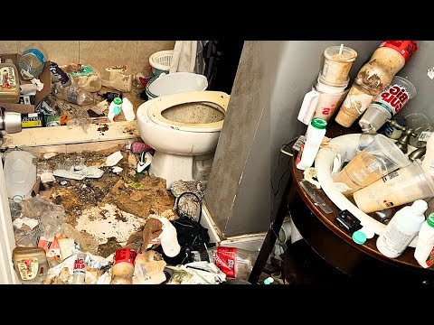 A Broken Heart and a Messy Home –Cleaning a Policeman’s Home for Free  👮‍♂️