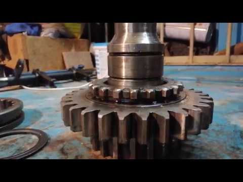 Силовий вал  Стук проміжутки  МТЗ 80