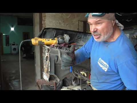 В мастерской Матвиенка. ВАЗ 2109 после аварии