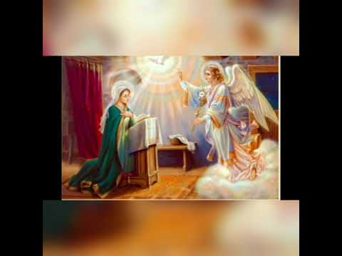 Богородична вервиця (радісні, страстні та славні таїнства) матері в молитві.