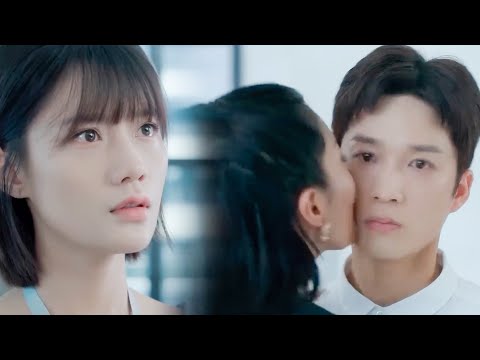 Cheating Husband Dates His Mistress, Wife Witnesses It and Walks Away Seeking Divorce