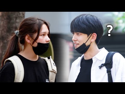 Talking to Korean student in English | Social Experiment