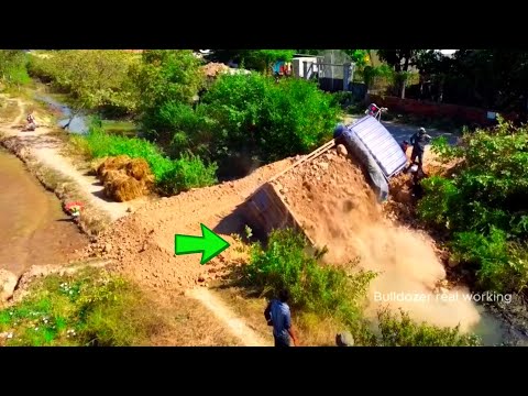 Incredible Landfill!! Dump Truck 5ton Back Uploading overturned into Canel water Bulldozer Komats...