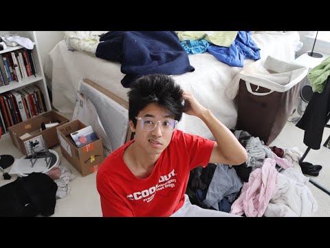 How I decluttered the crap out of my room.