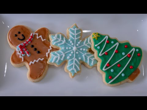 Learn to decorate Christmas cookies and enjoy it with your family