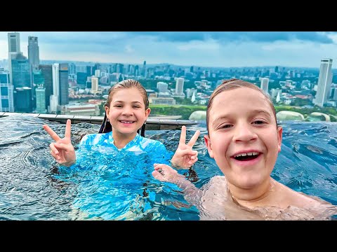 Diana và Roma thăm Singapore và các Vlog khác
