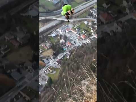 Talk about making an entrance 😅 (via @meehdibli/IG)