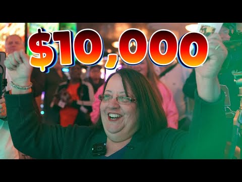 Casino Player Screams When She Sees What Happened