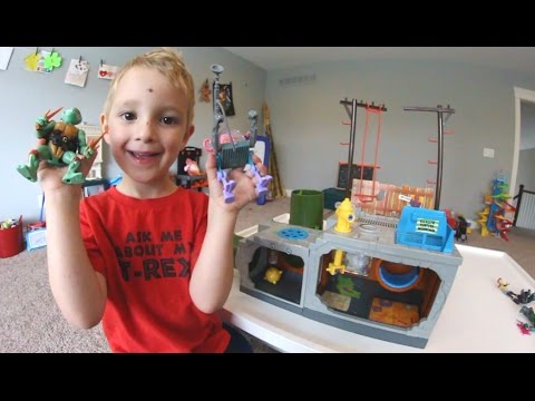 Father & Son GET AMAZING PLAYSET! / Ninja Turtles Sewer!