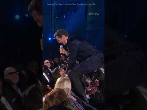 Jonathan Groff STRADDLES Keanu Reeves At Tony Awards