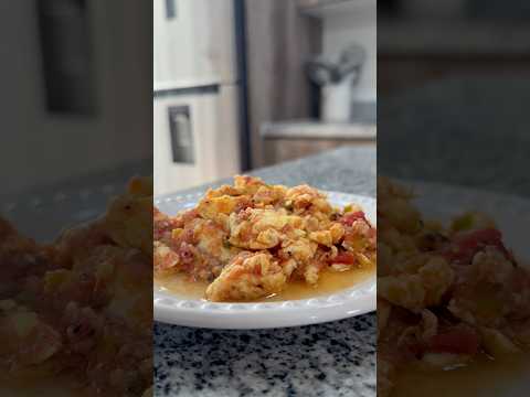 Huevo en salsa 🍳🍅🌶️🥚