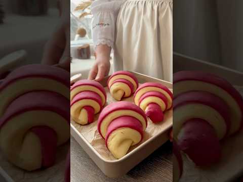 🥐 Strawberry Lievito Madre Croissants