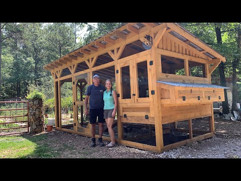 Awesome chicken coop Part 3. Rafters, roof and finishing details. Moving chicks into their new home!