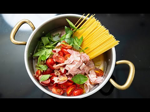 世界廢日｜一鍋到底 義大利麵｜如果一生只學一次義大利麵，這就是必學那一道！零油煙 10分鐘上菜｜番茄培根定番｜One Pot Pasta