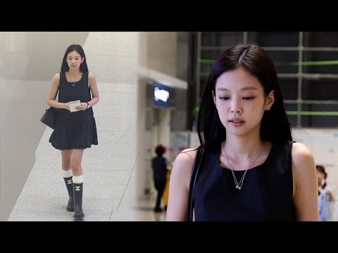 BLACKPINK “JENNIE” (블랙핑크 제니) 출국 ‘귀여운 샤넬 레인부츠 신은 제니’ | 인천공항