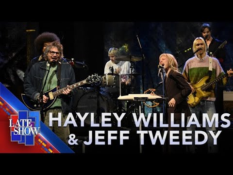 "Ffunny Ffrends" - Hayley Williams & Jeff Tweedy (LIVE on The Late Show)