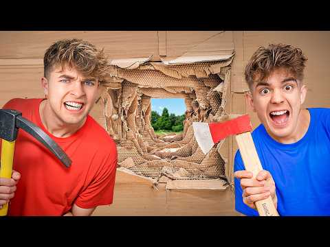 Aus 100 SCHICHTEN Pappe AUSBRECHEN! Wer ist schneller?