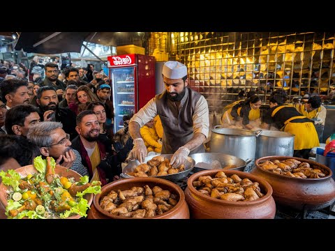 CHEAPEST PURE DESI PAKISTANI STREET FOOD | TRADITIONAL FOOD OF PAKISTAN DESI MURGH PAINDA MAKING