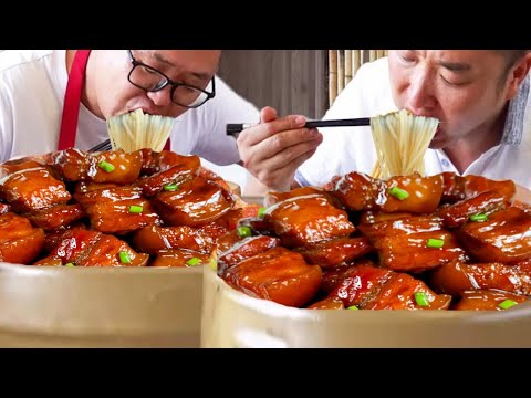 5 catties of pork  my younger brother makes ”braised beef noodles”  fragrant  spicy  chewy  slurpin