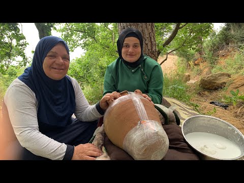 الريف اللبناني 🇱🇧حلب الماعز وصنع الذبدة العضويه على طريقه أهل القريه