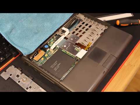 Full disassembly and clean up of a Powerbook 3400c