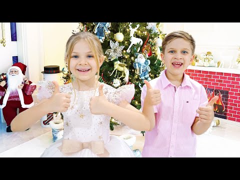 Roma and Diana are getting ready for Christmas