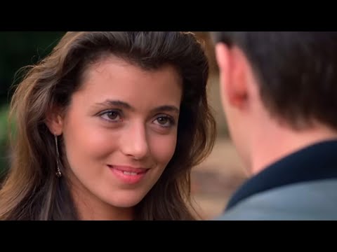 What The Hell Happened To Mia Sara?
