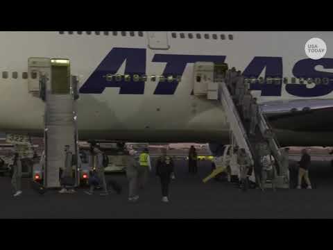 Seahawks land for Super Bowl vs. Patriots in San Fransisco