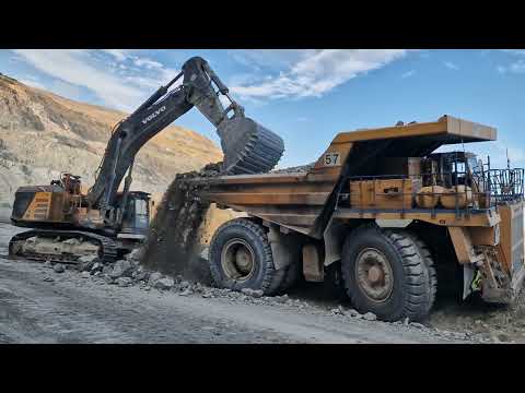 Dam Collapse Vehicles Trapted Total Idiots At Work Dangerous Fails & Wins Accidents Compilation