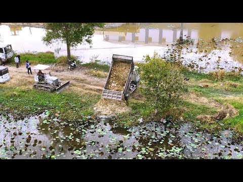 Start Opening New Landfill Project Komatsu D31p Dozer With Big Team Of Dump trucks 5 Ton Process