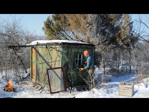 Restoring an Abandoned House in the Wild | Day 2 – A Cozy Retreat in Nature
