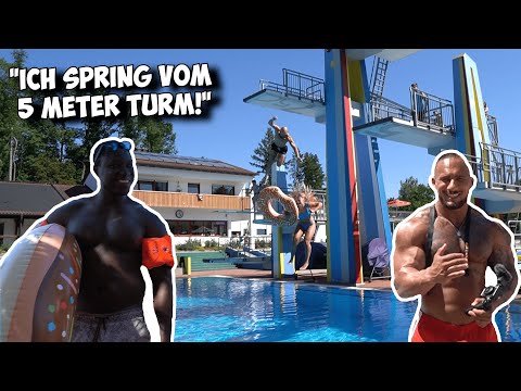 NON-SWIMMER jumps from the diving board!! // Leonidas & B-Team visiting