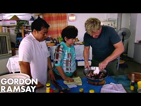 Gordon Ramsay Helps Prepare Food For A Malaysian Dinner Party | Gordon's Great Escape