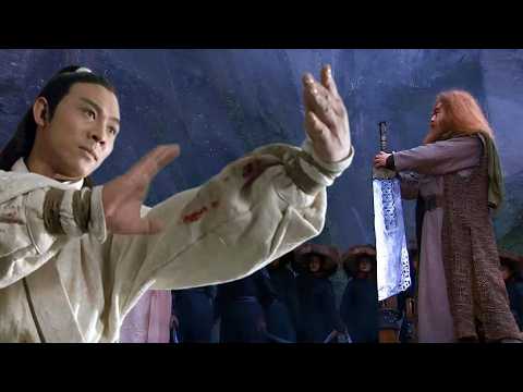 The peerless master descended from the sky, but was unexpectedly defeated by the Kung Fu boy!