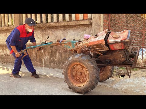 Restoration Tractor That Was Abandoned for 30's and That Was Severely Damaged After a Terrible Storm