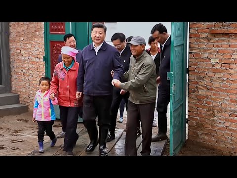 Rare Xi Jinping: Seeing poor peasants choking with heartache, donating army coats to poor households