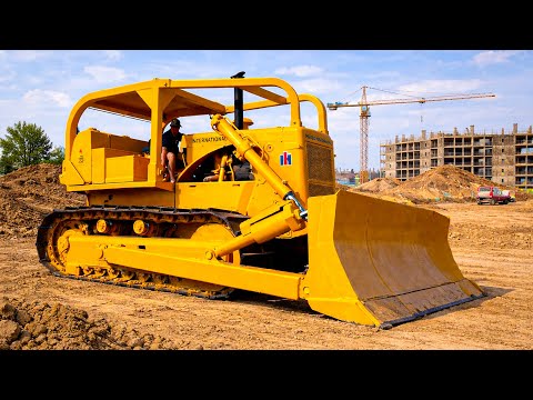 10 Bulldozers From the 1980s That Could Outwork Modern Models