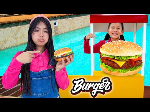 Jannie & Andrea’s Giant Food Cart Challenge at the Pool!