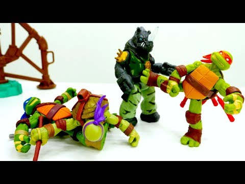 Video mit tollen Spielzeugen für Kinder. Slash und die Ninja Turtles. Spielen zusammen