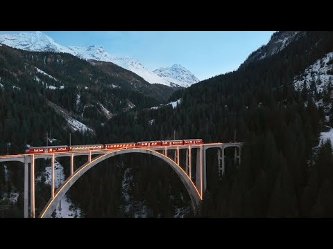 Winterwunderland Schweiz per Bahn - Arosa-Bahn: Die Wandelbare