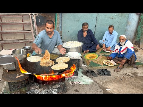 70/- Rs ONLY DESI BREAKFAST SAAG PARATHA 😍 PUNJABI VILLAGE TASTE - PAKISTANI STREET FOOD