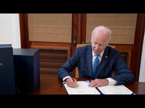 КРЕМЛЬ ОТВЕТИЛ НА ПОМОЩЬ США УКРАИНЕ ЗАОЧНЫМ АРЕСТОМ КАСПАРОВА