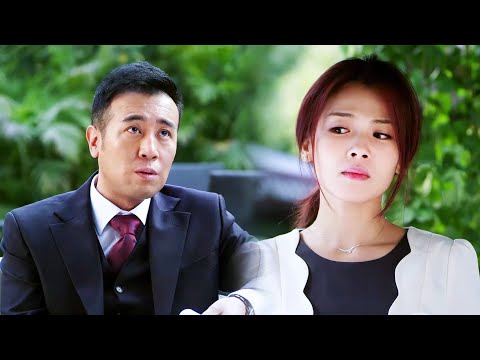 A beautiful woman looked down on her blind date, but she didn’t expect that he was a CEO